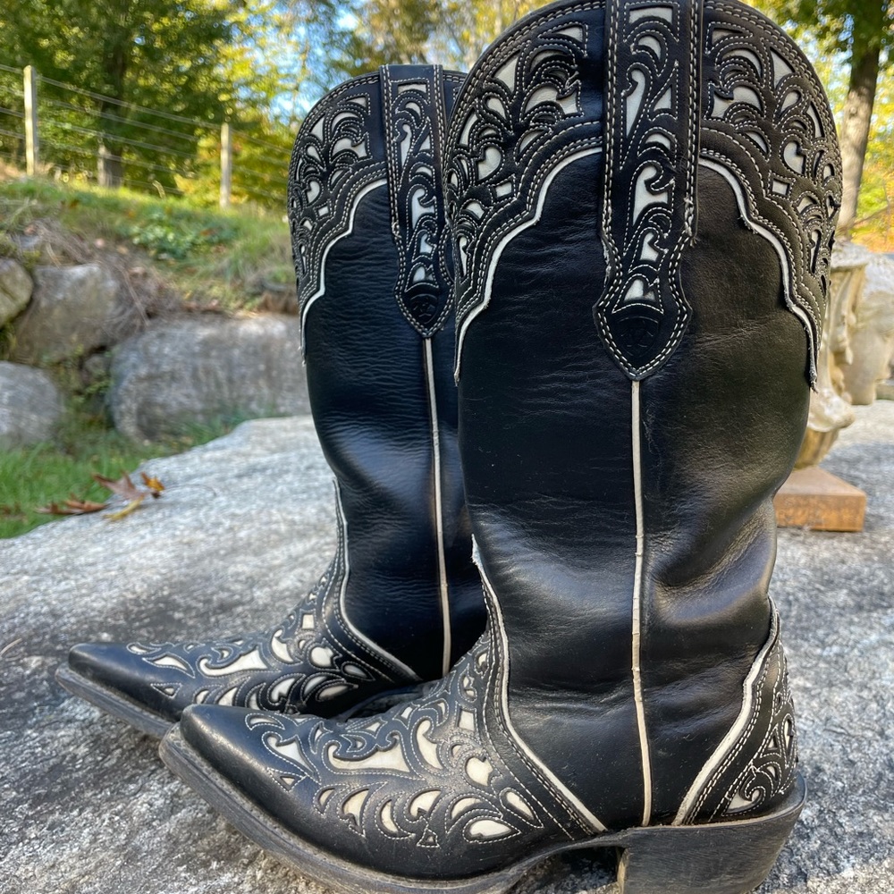 Tooled Black Ariat Boots